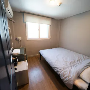 Beewon Hostal